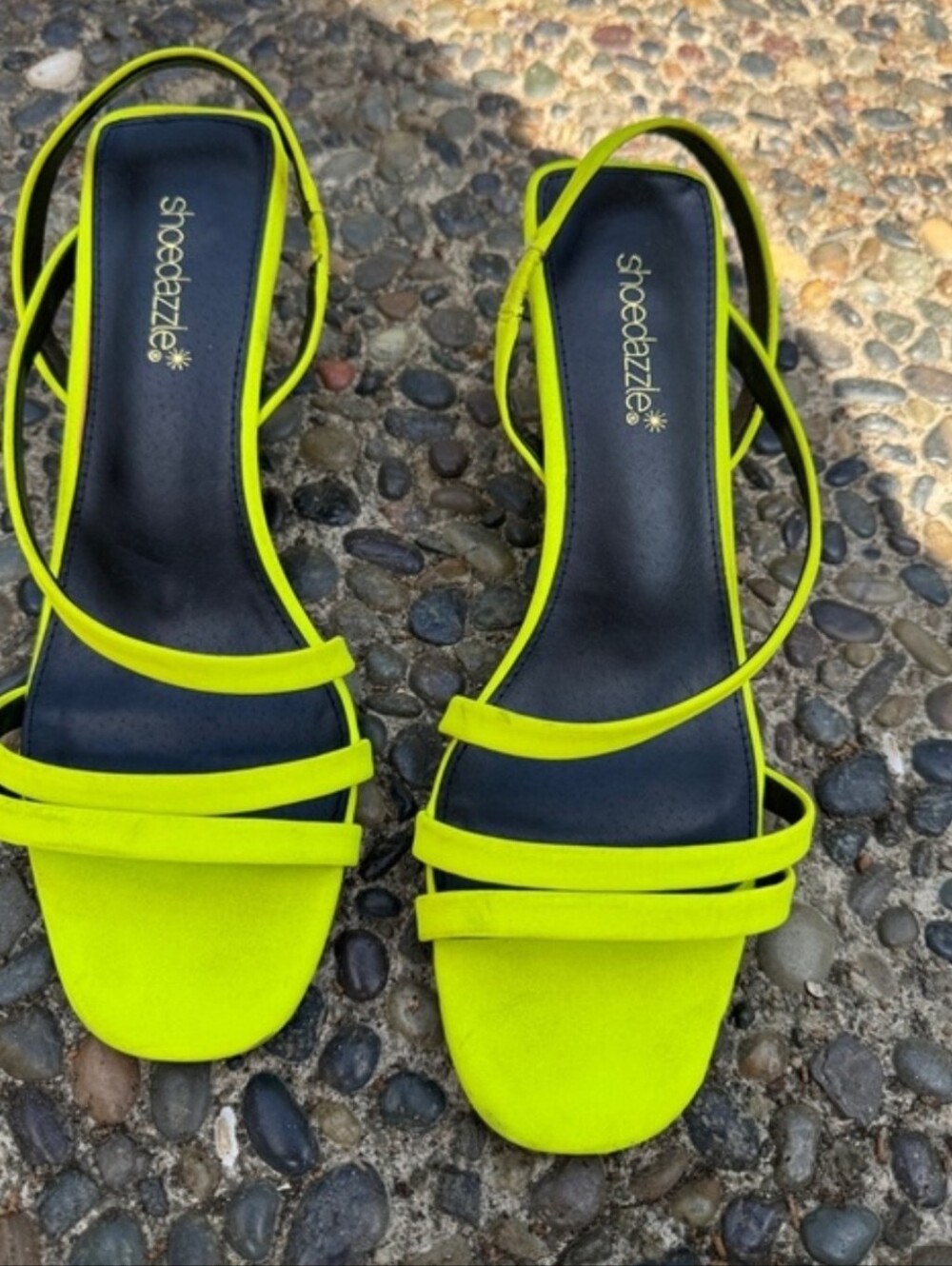 Shoe Dazzle Bright Neon Lime Strappy Sandals Kitten Heel